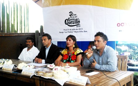 Presentan Tercera Feria del Queso y el Quesillo 2013 en el marco de la Guelaguetza