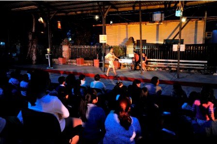 Dirigido a niños y adolescentes