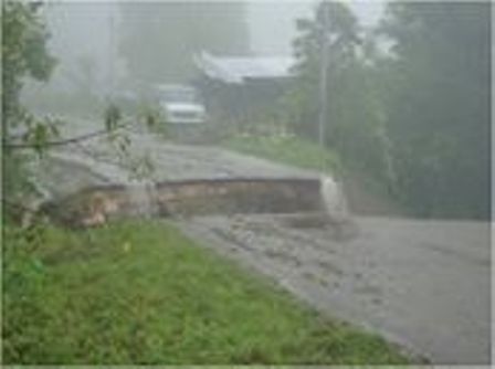 Provocan “Ingrid” y “Manuel” severos daños a la red carretera federal en Oaxaca