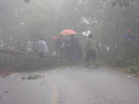 Provocan lluvias desbordamiento de r?os y arroyos y damnificados en tres regiones de Oaxaca