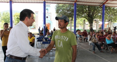 Supervisa SEDESOL entrega de recursos a familias afectadas por lluvias en Oaxaca
