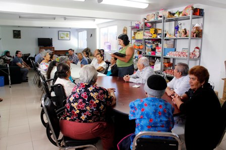 Imparte taller DIF de Oaxaca de Juárez “Recordar es volver a vivir”