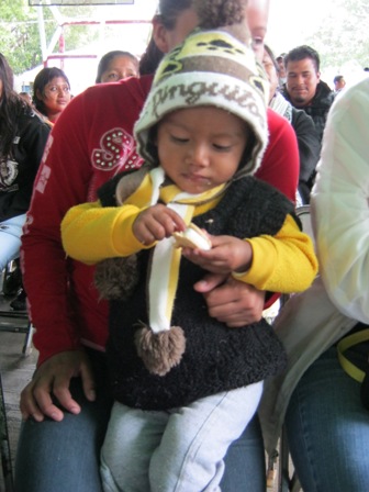 Suman 550 mil vacunas aplicadas contra influenza y 110 mil cobijas entregadas en la Ciudad de México