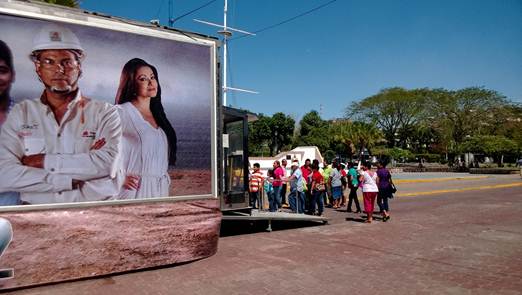 PEMEX promueve la cultura de la seguridad entre los habitantes de Salina Cruz