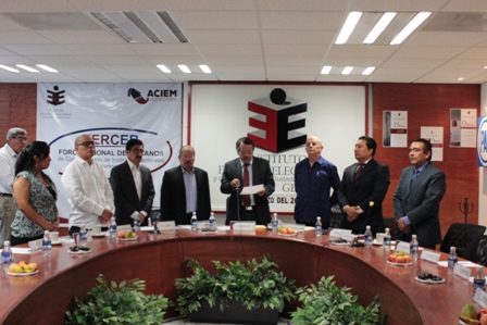 Analizan papel de las contralorías estatales ante la Reforma Electoral