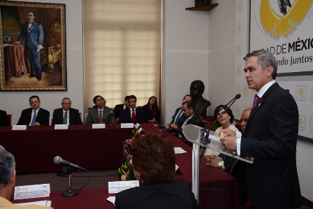 Convoca Mancera a debate nacional sobre salario mínimo; impulsar crecimiento de la economía mexicana, la meta