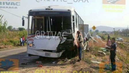 Investiga PGJE Oaxaca choque puente de Fierro Zimatlán que dejó siete muertos 14 lesionados