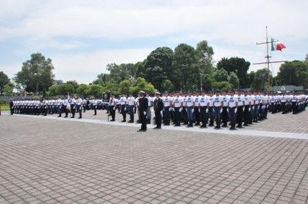 Juran bandera marineros conscriptos del Servicio Militar Nacional en el Distrito Federal