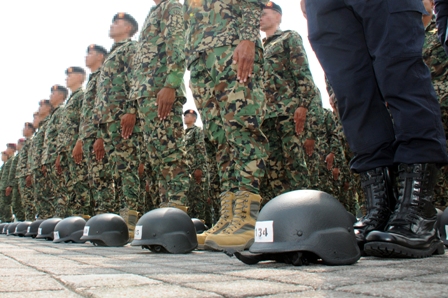 Se gradúa el Centésimo Curso de Paracaidistas de la Armada de México