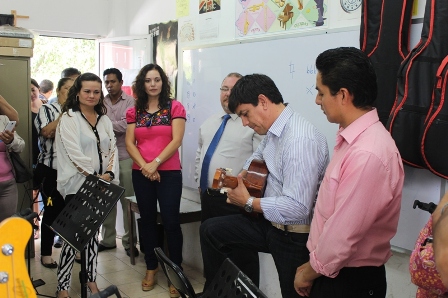 Conoce alcalde chileno política social implementada por el DIF municipal en beneficio de oaxaqueños