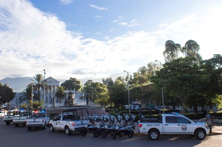 Equipa gobierno de Oaxaca a Policía Vial con nuevo parque vehicular