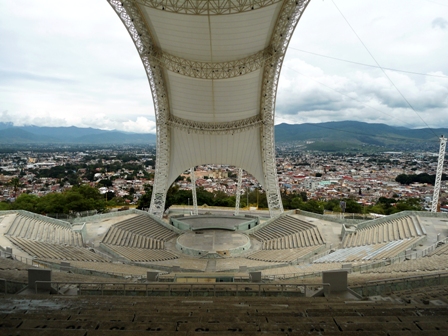Entrega Secretaría de Administración a la de Turismo de Oaxaca operación del auditorio Guelaguetza