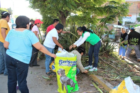 Realizan Municipio de Oaxaca de Juárez y vecinos rescate de la Unidad Habitacional “Ricardo Flores Magón”
