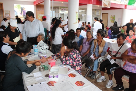 Beneficiados más de Mil 500 oaxaqueños con jornada médica municipal en Pueblo Nuevo, Oaxaca
