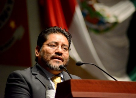 Propone congreso local crear ley estatal de becas