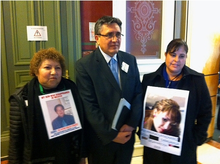 Se reúne el Ombudsman nacional con los padres y madres de los normalistas desaparecidos