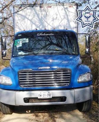 Recuperan camión y motocicleta con reporte de robo, en Oaxaca