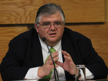 Inflación se ha mantenido baja y estable, reporta a senadores gobernador del Banco de México