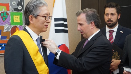 Inauguran exposición en el Museo Sejong