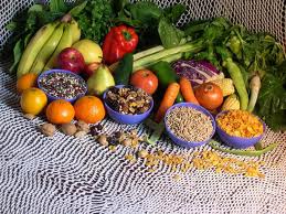 Consumir alimentos con estrógenos naturales, opción para mujeres con síntomas menopáusicos