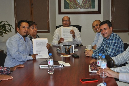 Acuerdan Municipio de Oaxaca y sindicato “3 de Marzo” aumento salarial del 4.2%