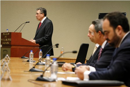 Insta ombudsman a abogados a poner experiencia y conocimientos al servicio de los pobres