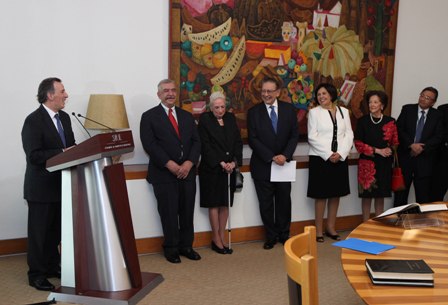 Recibe la SRE en donación el diario de trabajo del ex canciller Antonio Carrillo Flores