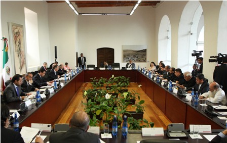Atienden secretarios de Gobernación y de Relaciones Exteriores tema migratorio con integrantes de la CEM