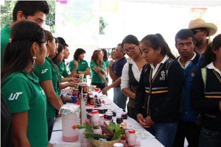 Realizan con éxito Primera Feria Tecnológica Universitaria de la UTVCO, en Oaxaca