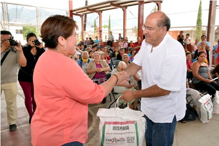 Beneficiadas casi cuatro mil personas con Apoyos alimenticios a adultos mayores y a madres solteras