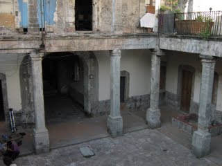 Garantizar seguridad de personas que habitan inmuebles y zonas de alto riesgo, demandan senadores del PRI al GDF