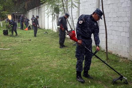 Participa Policía Federal en remozamiento de escuelas en Oaxaca