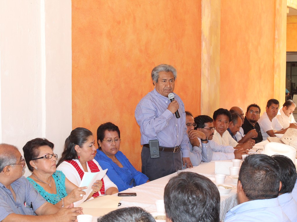 Municipios relegados por los gobiernos federal y estatal en la transformación educativa