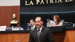 Incrementar estímulo fiscal por pago de colegiaturas, demanda senador Martín Orozco