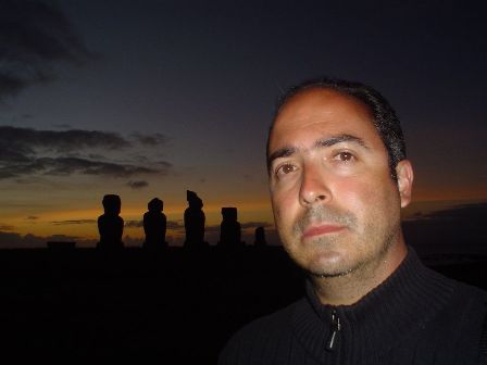 El hombre de tweed, el twitter y la literatura: Mauricio Montiel Figueiras en la FUL 2015