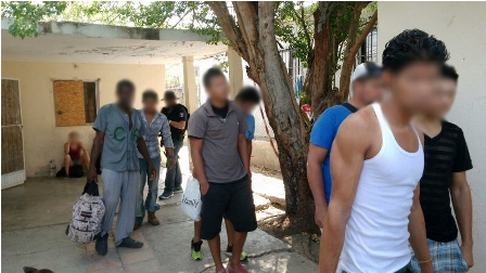 Rescatan a 19 extranjeros en Nuevo Laredo, Tamaulipas