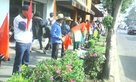Realizan Antorchistas de Oaxaca Cadena Humana frente a la Segob