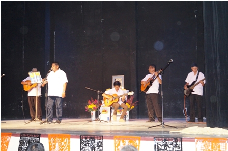 Reconoce Ayuntamiento de Juchitán, Oaxaca, la trayectoria musical de Gonzalo Pineda “Chalo bola”