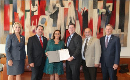 Analizan alcaldes del estado de Arizona y canciller de México áreas de oportunidad