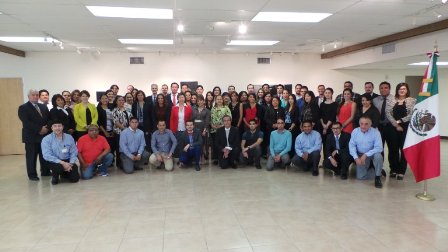 Evalúa personal consular políticas de protección a mexicanos en Estados Unidos