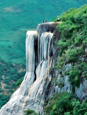 Gobierno del estado obligado a regresar Hierve el Agua
