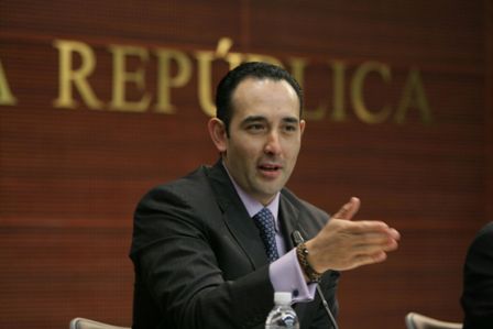 Impulsan en el Senado de la República que fuerzas armadas participen en su regulación