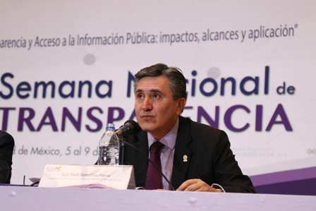 Información oportuna y de calidad, premisa ineludible para participar eficazmente en toda democracia: González Pérez