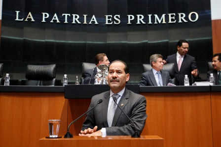 Llaman a no aumentar presupuesto al Senado en 2016; Critican disminuir recursos en educación, salud y desarrollo social