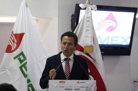 Firman Pemex y la CMIC convenio de colaboración en materia de desarrollo social