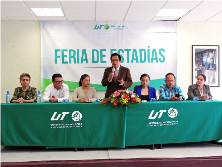 Realiza UTVCO Feria de Estadías; 249 estudiantes la iniciarán en enero de 2016
