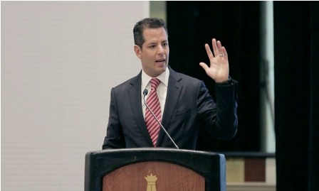 A Alejandro le va a costar caro ser hijo de José Murat: Gustavo Rentería