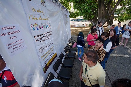 Instala IEEPO módulo para expedición gratuita de actas de nacimiento durante periodo de preinscripciones