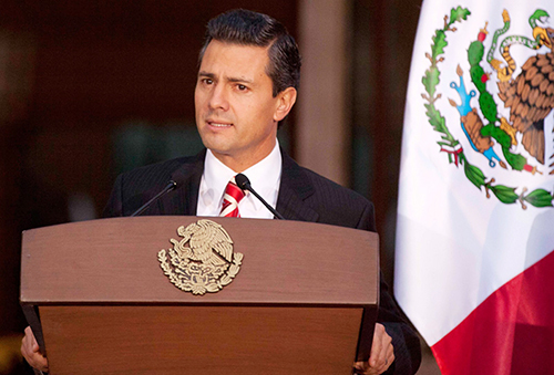 Enrique Peña Nieto realiza gira por Oaxaca; Sección 22 anuncia protestas