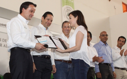 Querétaro, primer estado del país en afiliar al IMSS a estudiantes de educación media superior y superior